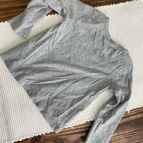 🌟GAP Hoodie and Tee Bundle! - Picture 6 of 7